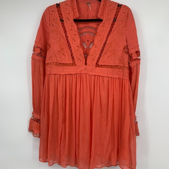 Free People Dresses & Skirts - Free People dress 6 mini cut out lined chiffon